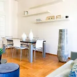 Comecasa San Secondo Terraced Διαμέρισμα *