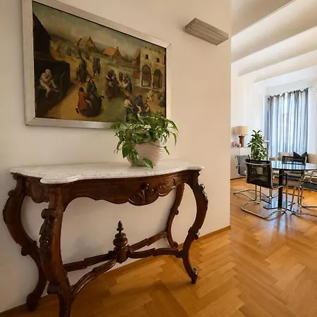 Comecasa San Secondo Terraced Διαμέρισμα